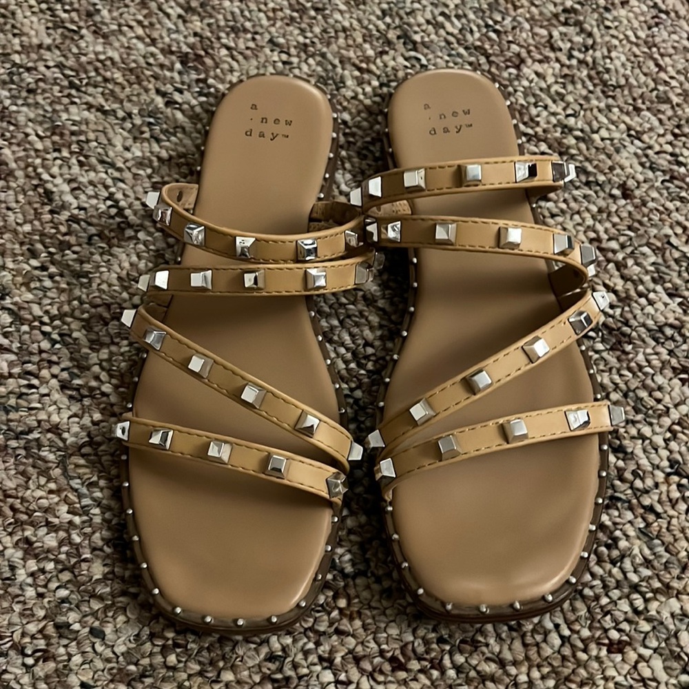 Womens tan sandals